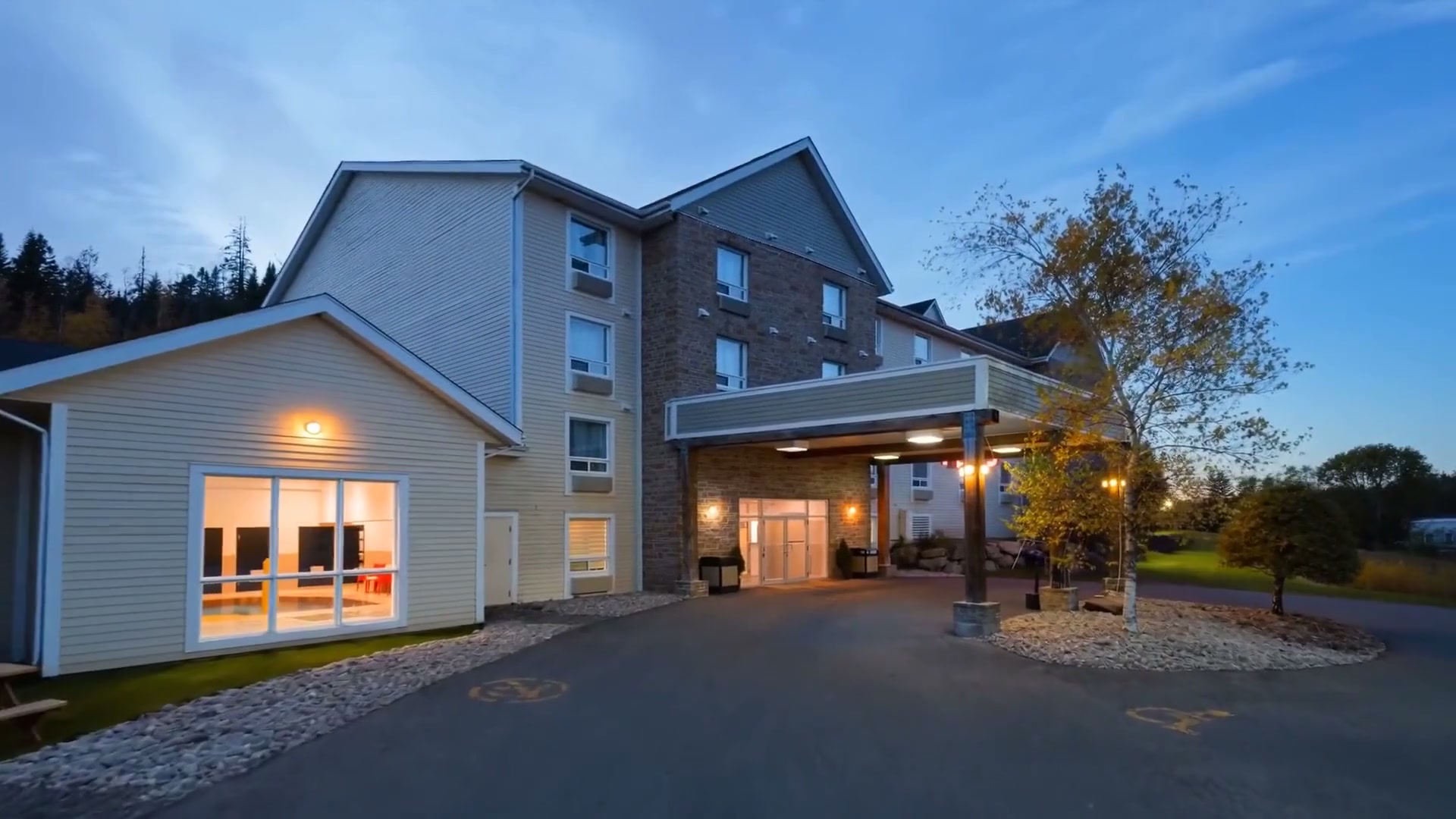Entrée de l’Hôtel Terra à Sainte-Agathe-des-Monts